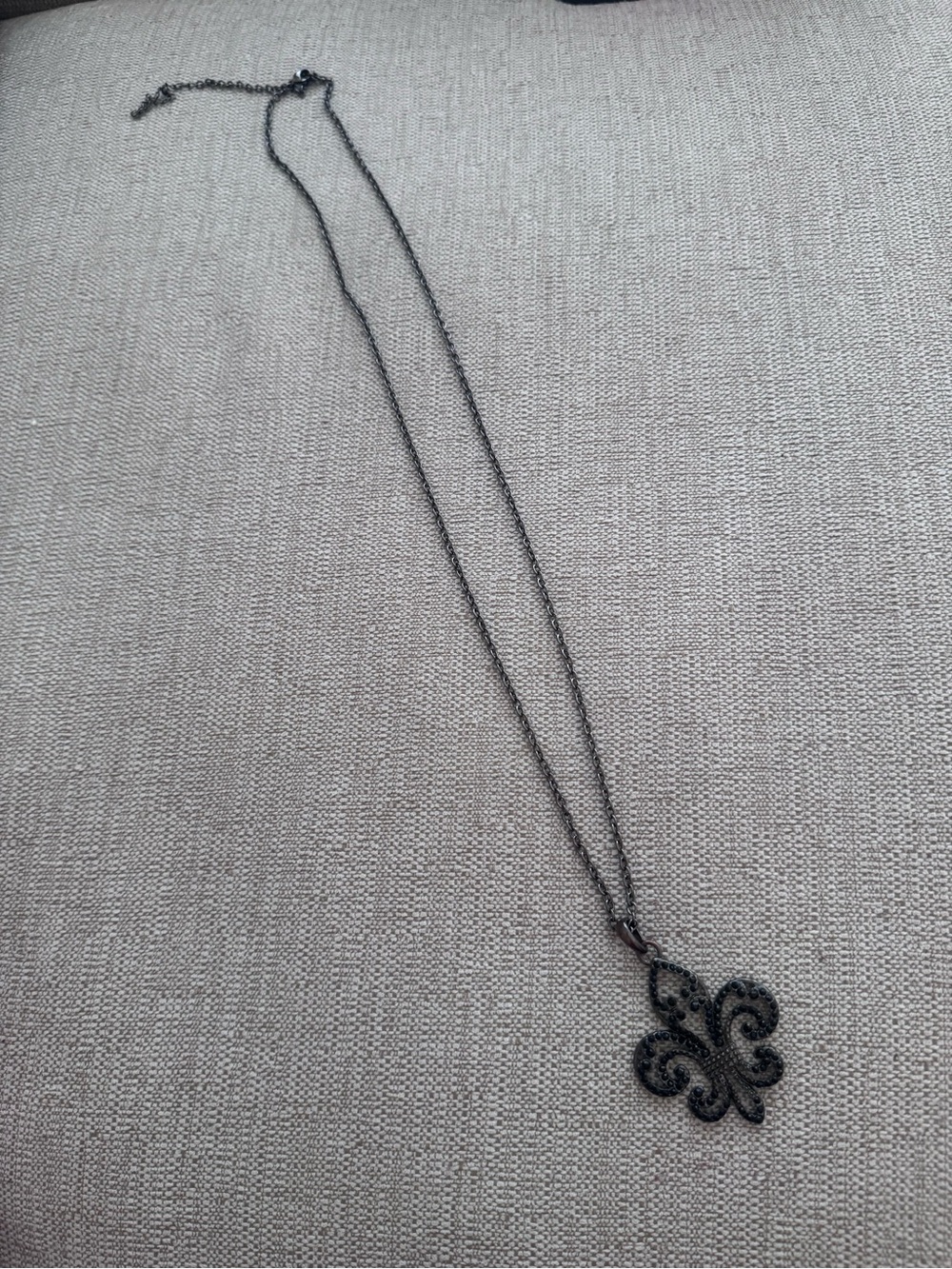 Chain Black Fleur-de-Lis Pendant Necklace - Women's Accessories